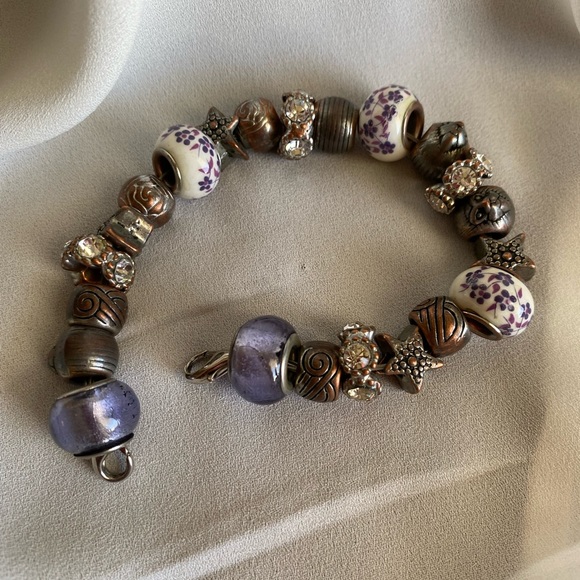 🐝 2/$10 Glass/porcelain/plastic beaded bracelets - Picture 2 of 5